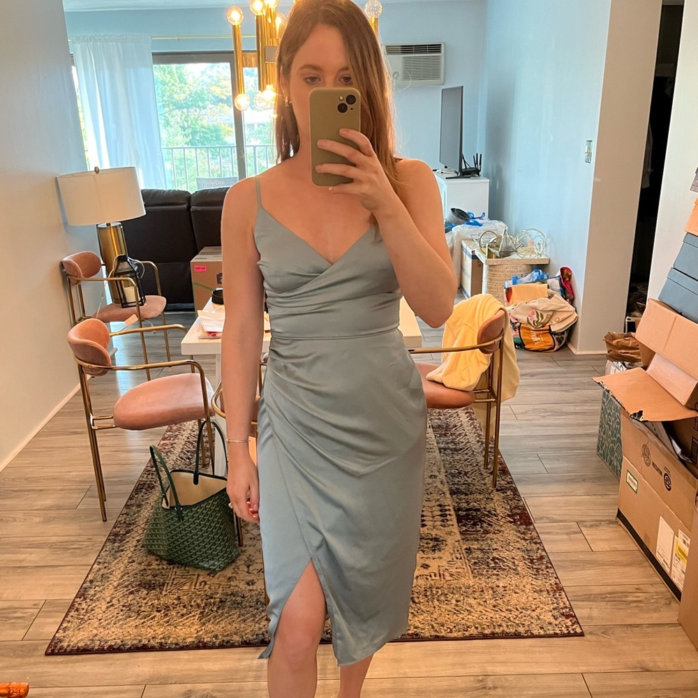 Blue Abercrombie wedding guest dress!